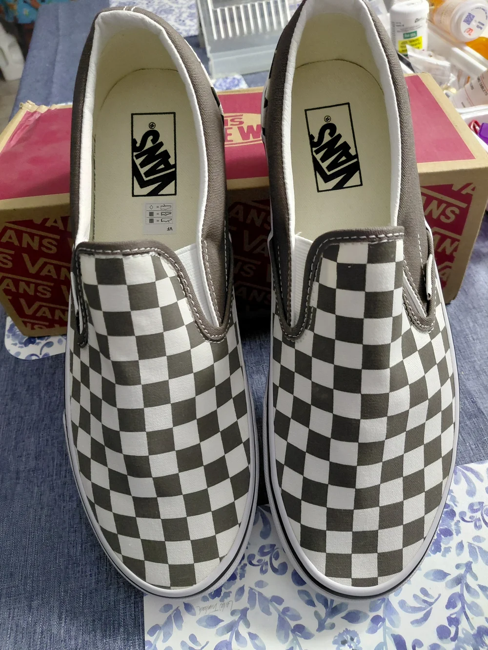 Brand New Men’s Vans Slip-On Checkerboard Sneakers — Gray/White